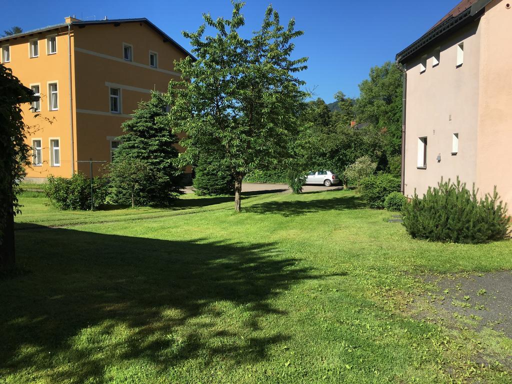 U Evy Jarosove Apartman Desná Kültér fotó