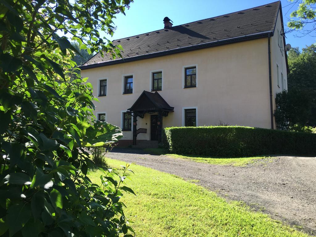 U Evy Jarosove Apartman Desná Kültér fotó
